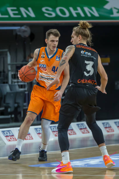 与比赛表现 与比赛表现